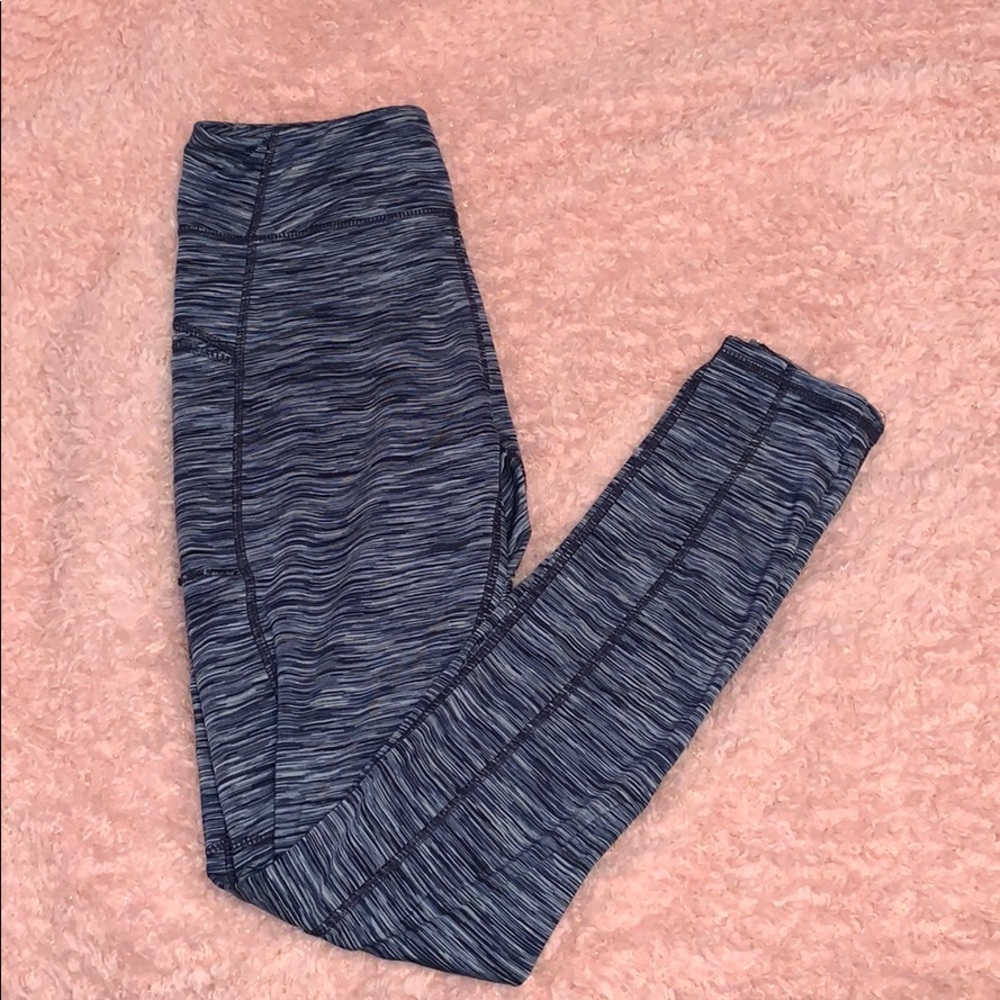 Blue athletic leggings. Pockets!